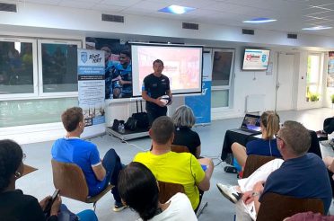 Conférence & Team Building Rugby avec Marc Lièvremont | KICK OPF 23 – SC JOHNSON PROFESSIONAL